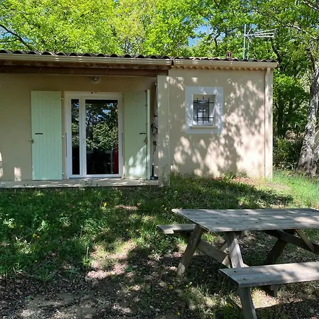 Jolie Maisonnette Avec Piscine Holiday home
