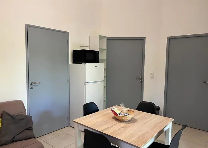 Jolie Maisonnette Avec Piscine Semesterbostad